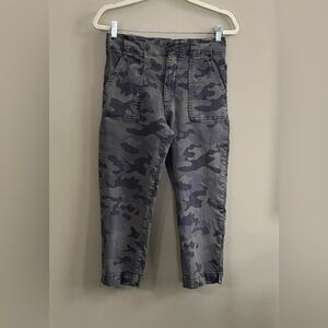 Kut from the Kloth grey camo High Rise Crop Straight Leg pants size 10